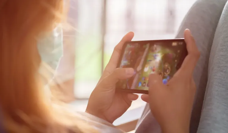 Videojuegos y aprendizaje: experta asegura que jugar también entrena habilidades científicas