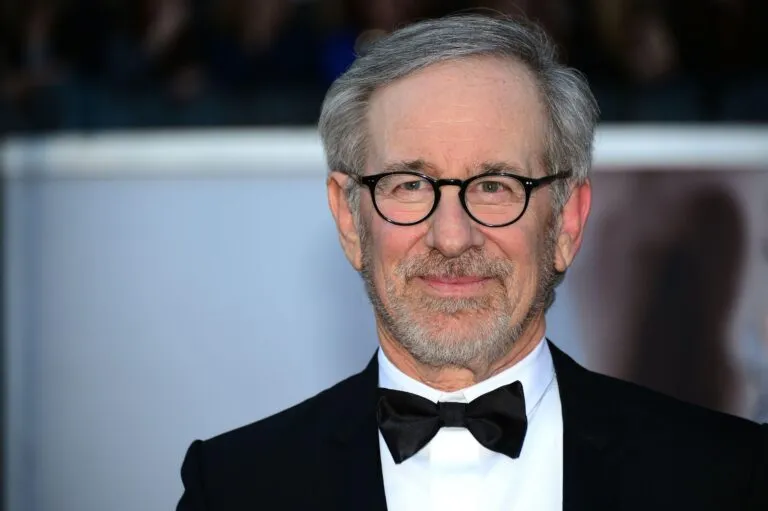 Steven Spielberg durante un evento de alfombra roja previo al estreno de Disclosure Day.