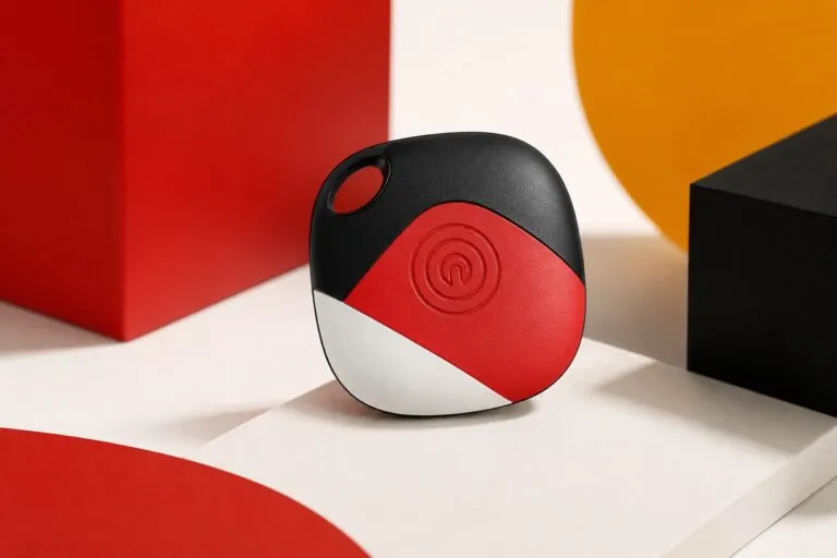 Rastreadores Disney de Life360 con Mickey y Minnie para localizar objetos mediante tecnología Tile.