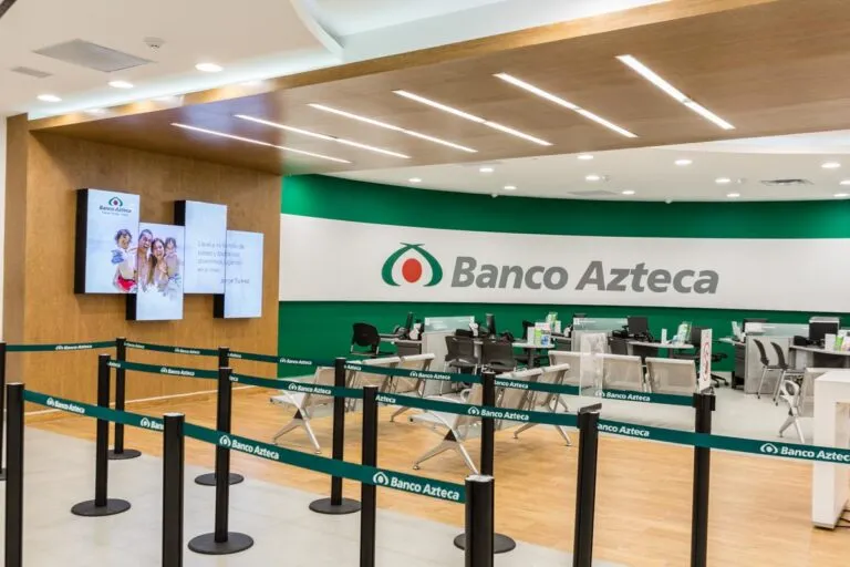 Banco Azteca extiende asistencias médicas y legales a pensionados