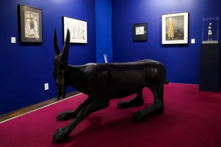 Leonora Carrington vuelve a CDMX con una exposición de esculturas, dibujos, joyas y fotografías