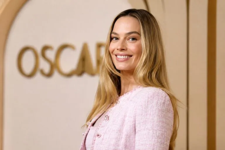 Margot Robbie nació en Gold Coast, Australia, y mantiene raíces familiares vinculadas con Dalby